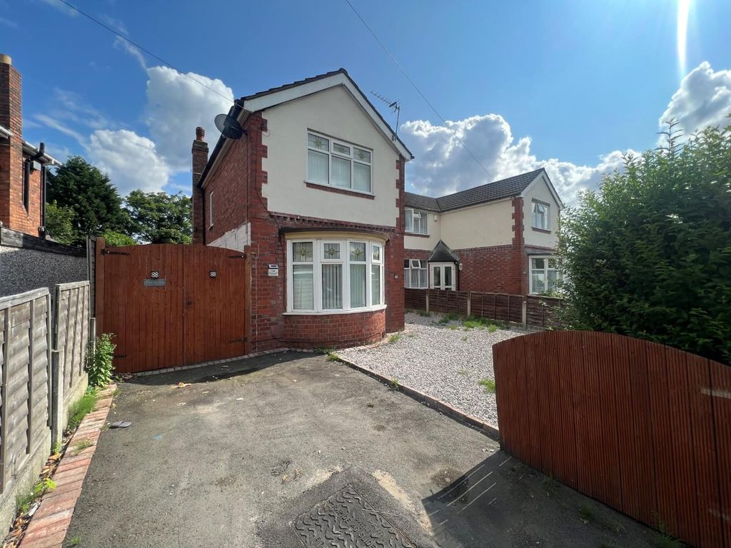3 bed semidetached house for sale in Holland Road, Bilston WV14 Zoopla