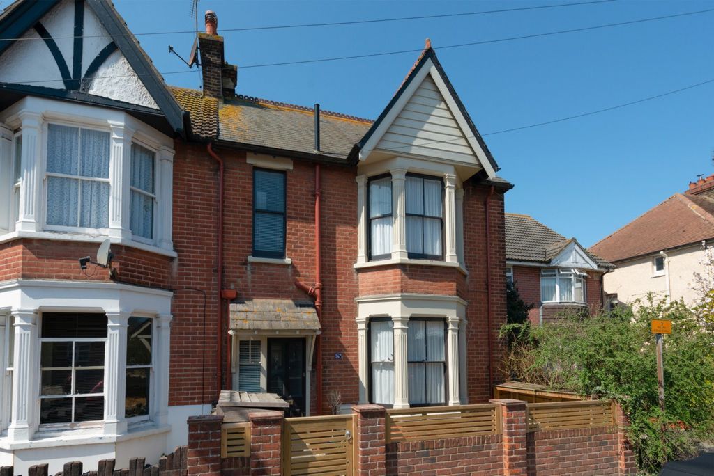 3 bed end terrace house for sale in Cromwell Road, Whitstable CT5 Zoopla
