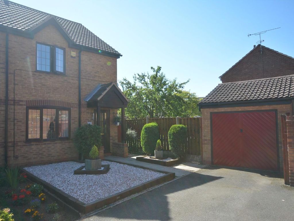 3 bed semidetached house for sale in Holbeck Avenue, Bolsover