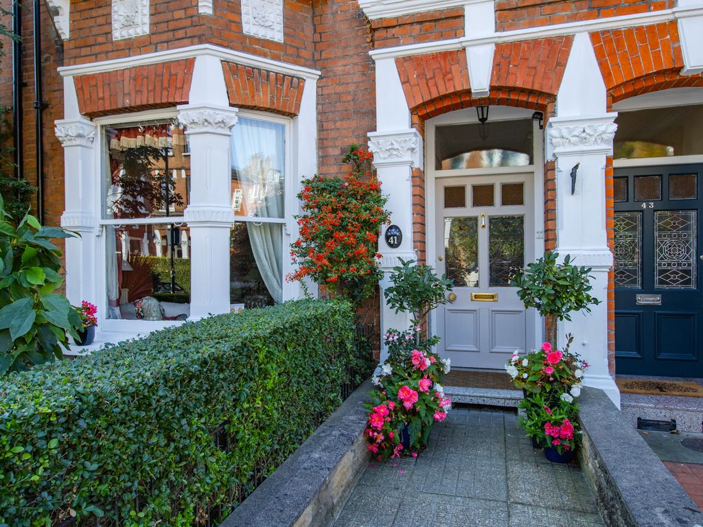 7 bed semidetached house for sale in Savernake Road, Hampstead, London