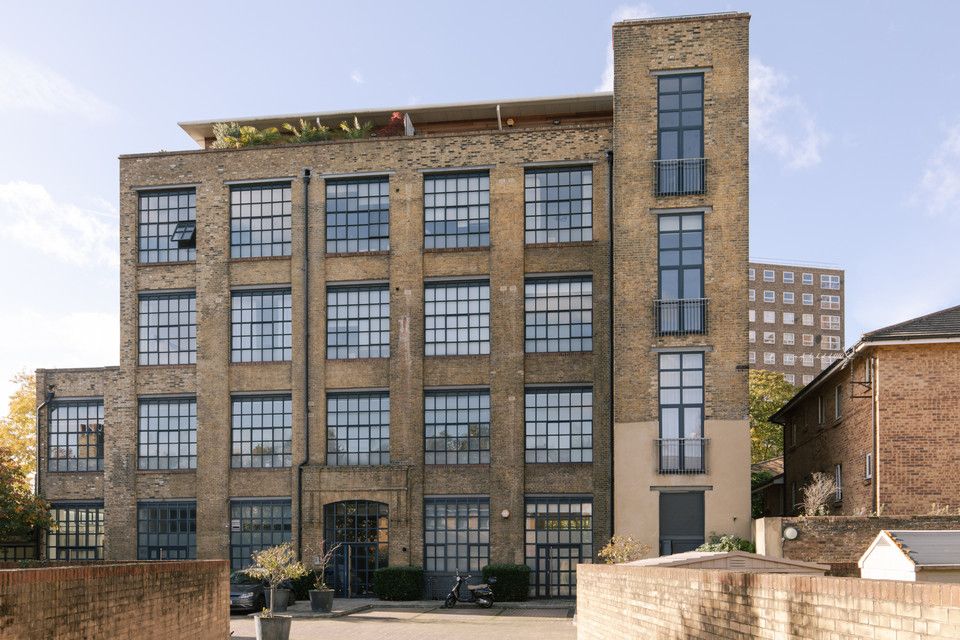 2 bed flat for sale in Asylum Road, Peckham SE15, £899,950 Zoopla