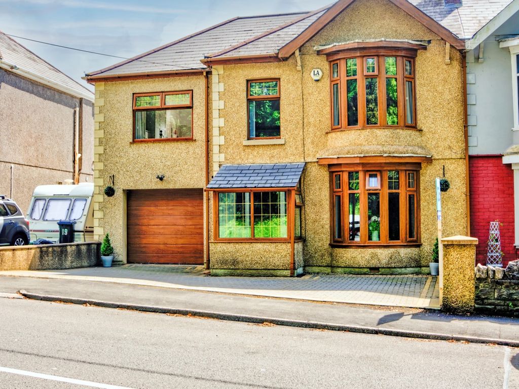4 bed semidetached house for sale in Pen Yr Heol, Skewen, Neath SA10