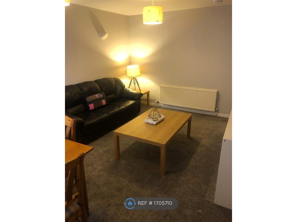 2 bed flat to rent in Townhead, Auchterarder PH3, £790 pcm Zoopla