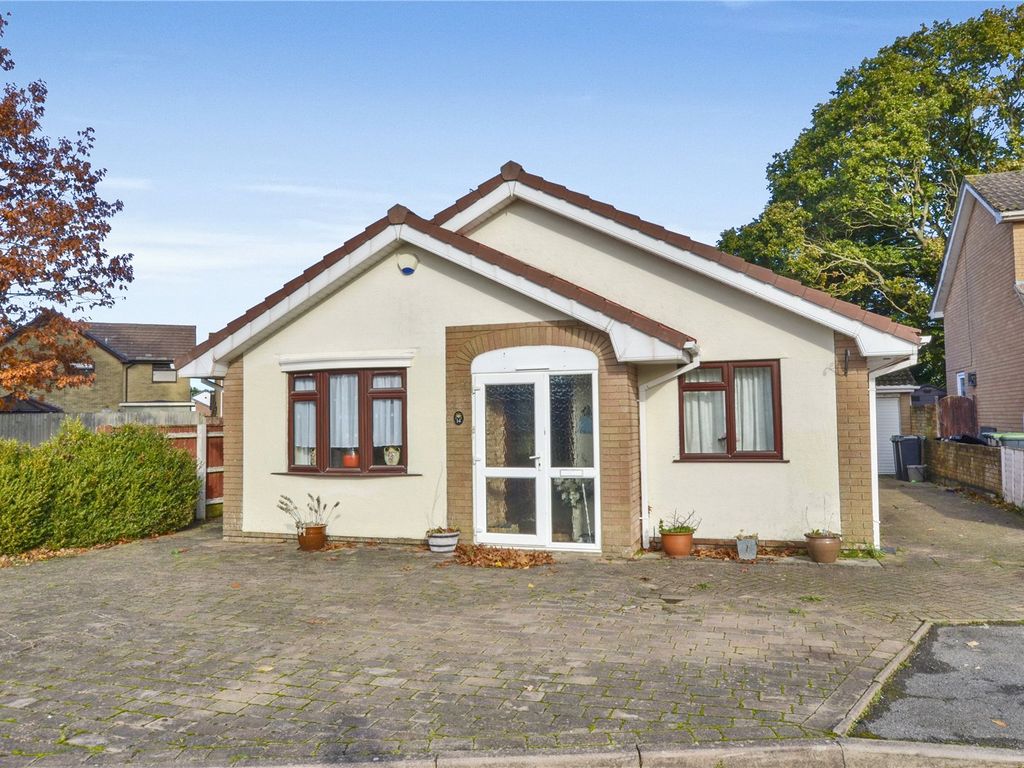 3 bed bungalow for sale in Albany Drive, Three Legged Cross, Wimborne