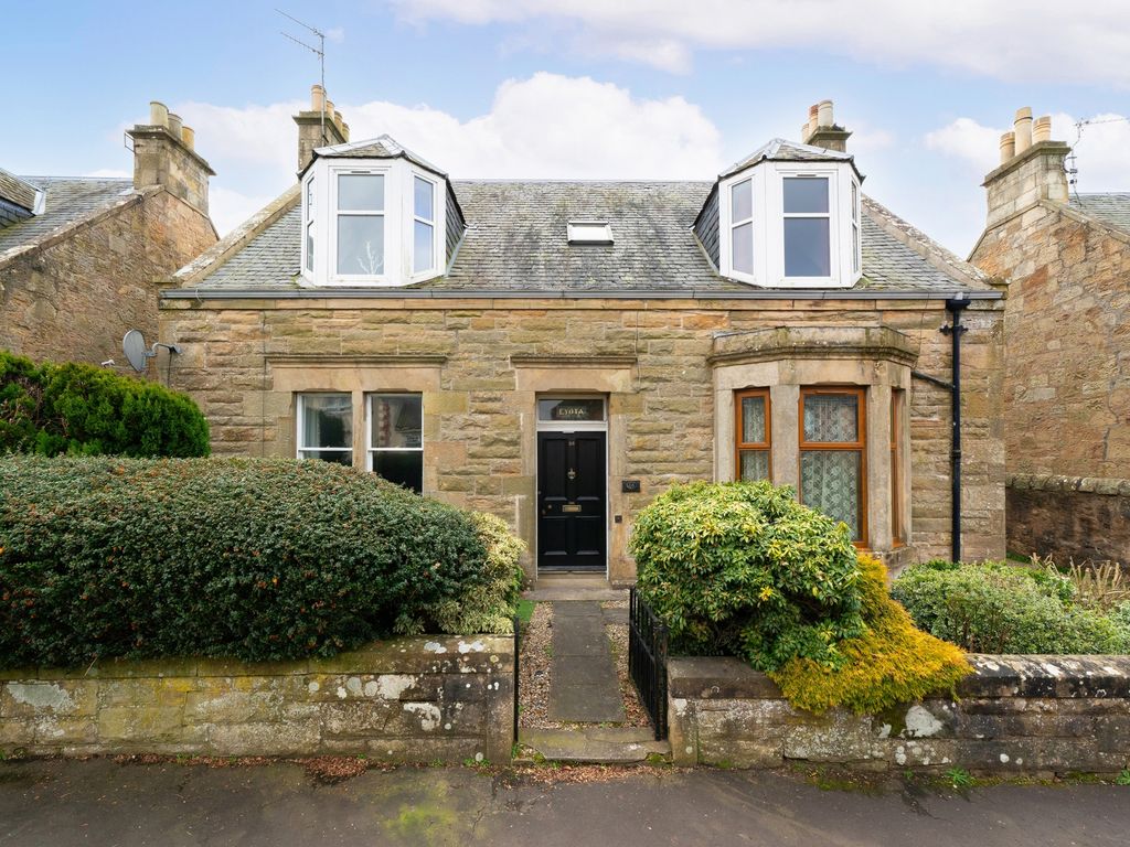 4 bed detached house for sale in Westfield Avenue, Cupar KY15, £285,000