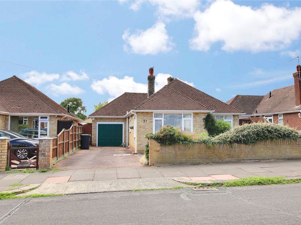 2 bed bungalow for sale in Exmoor Drive, Worthing, West Sussex BN13