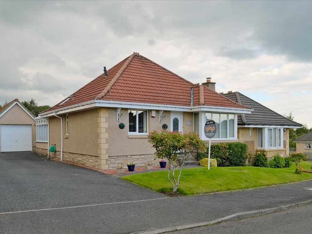 3 bed bungalow for sale in Watt Court, Stonehouse, Larkhall ML9, £