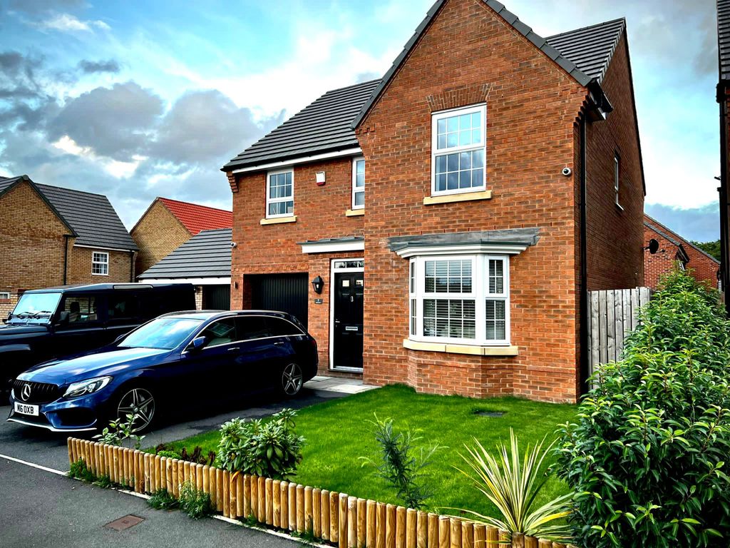 4 bed detached house for sale in Merlin Drive, Auckley, Doncaster DN9