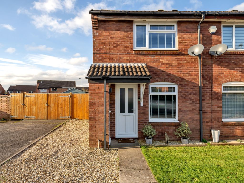 2 bed end terrace house for sale in Cambrian Drive, Yate, Bristol
