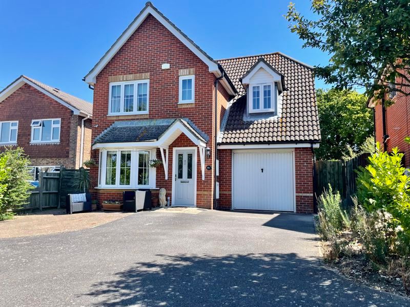 3 bed detached house for sale in Church Road, Hayling Island PO11 Zoopla