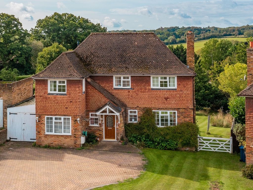 4 bed detached house for sale in Foxdell Way, Chalfont St Peter
