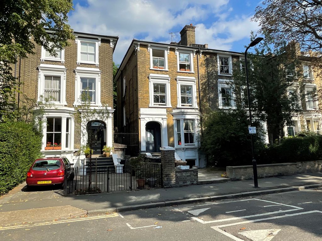20 Navarino Road, Hackney, London E8  