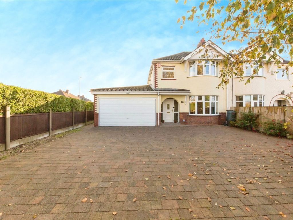3 bed semidetached house for sale in Valley Road, Wistaston, Crewe