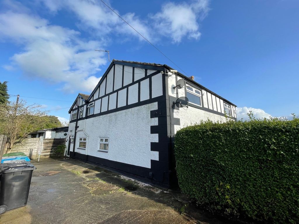 1 bed flat to rent in Navigation Road, Altrincham WA14, £800 pcm Zoopla