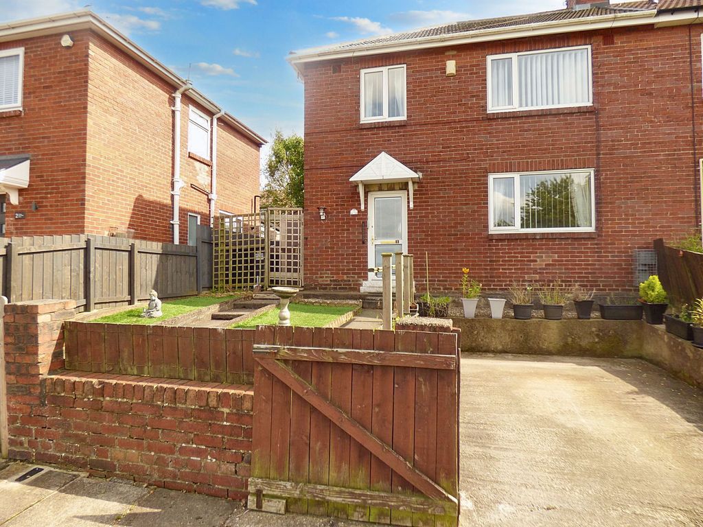 3 Bed Semi Detached House For Sale In Owen Brannigan Drive Dudley