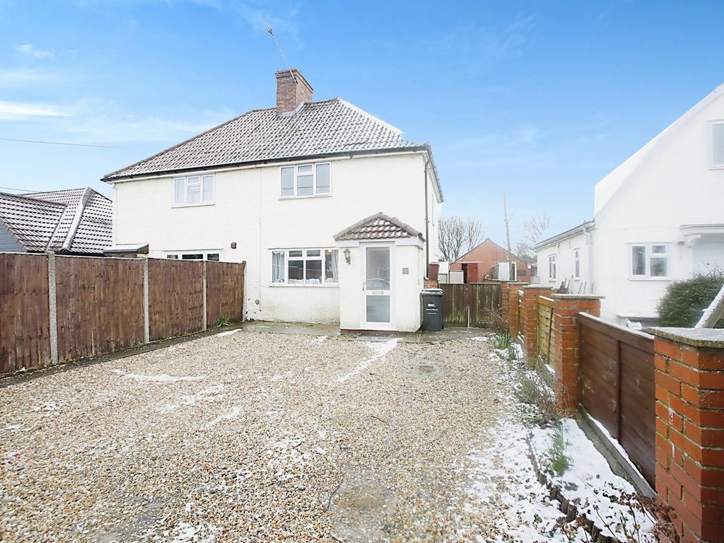 3 bed semidetached house for sale in Higher Bullen, Barwick, Yeovil