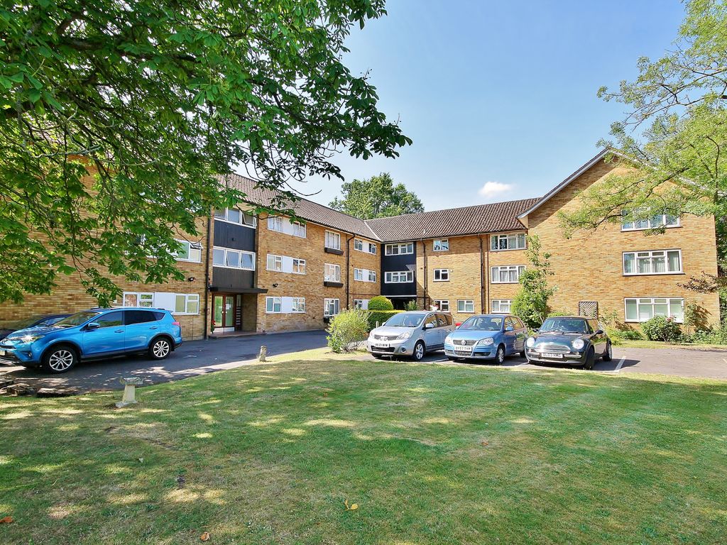 2 bed flat for sale in Brewery Road, Horsell, Woking GU21 Zoopla