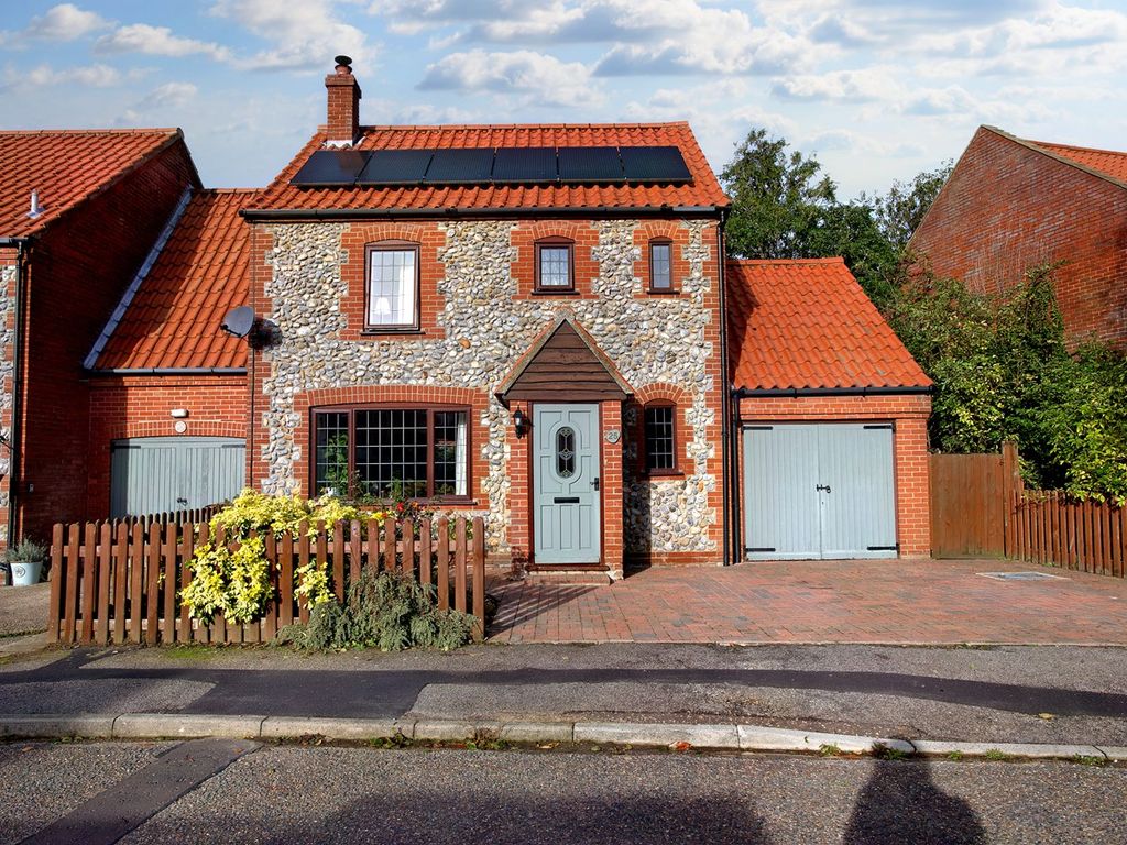 3 bed detached house for sale in Beechlands Park, Southrepps, Norwich