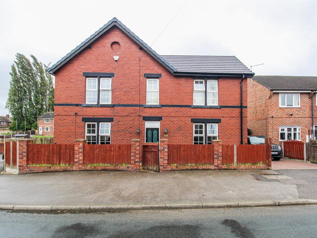 4 bed property for sale in Barnsley Road, Hemsworth, Pontefract WF9, £