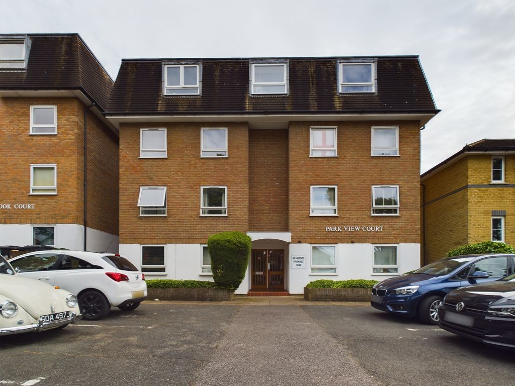 2 bed flat to rent in Chinbrook Road, London SE12, £1,550 pcm Zoopla