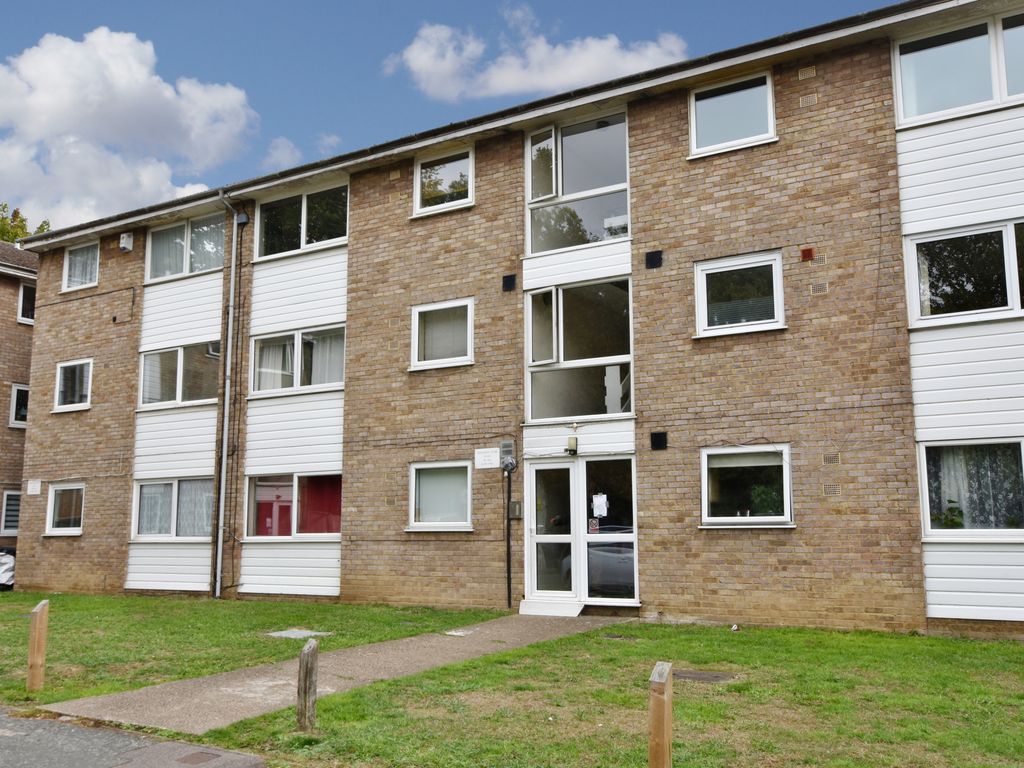 Peregrine Close, Garston, Watford WD25  