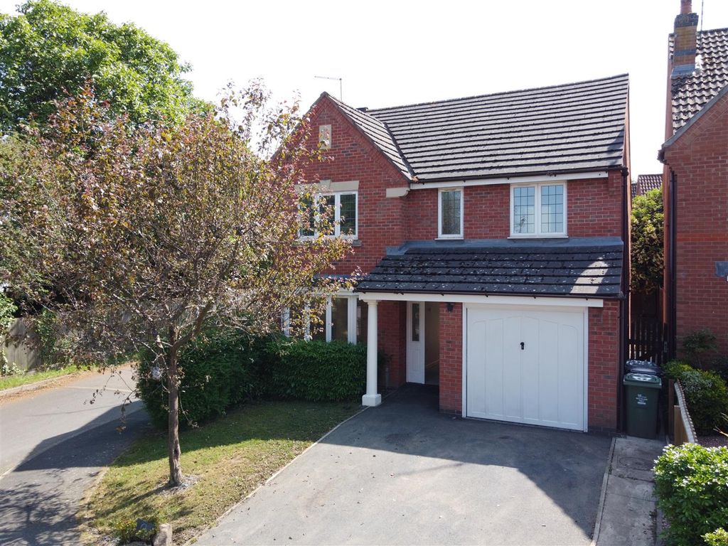 4 bed detached house for sale in Haymeadow Close, Loughborough LE11, £