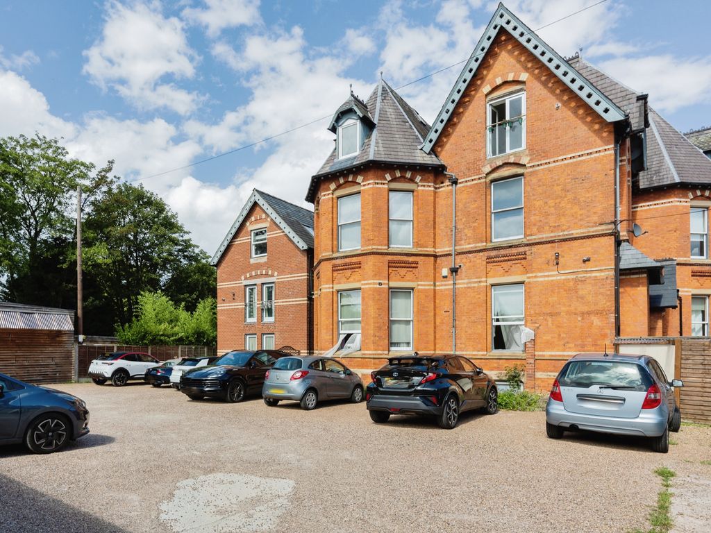 2 bed flat for sale in Washway Road, Sale, Cheshire M33, £200,000 Zoopla