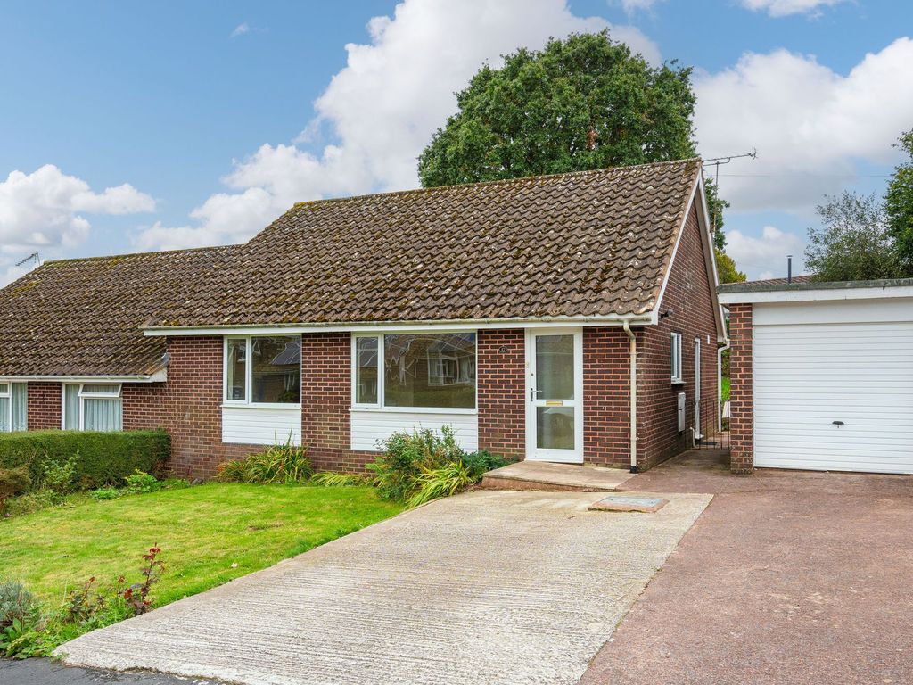 2 bed bungalow to rent in Glebelands, Cheriton EX6, £900 pcm