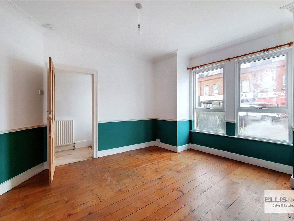 4 bed terraced house for sale in Sutherland Road, London W13, £749,950