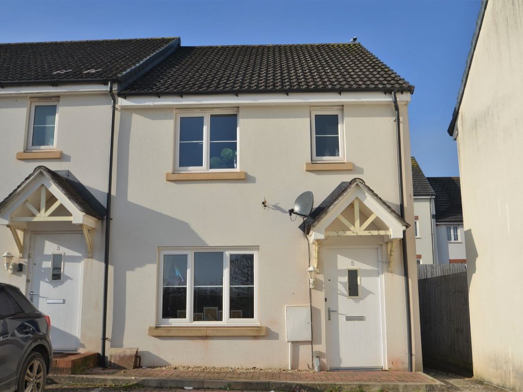 3 bed terraced house for sale in Parlour Mead, Cullompton, Devon EX15