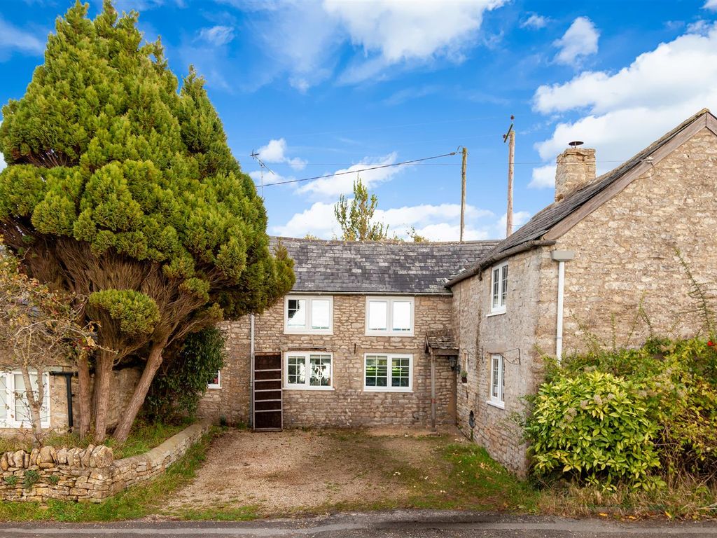 4 bed cottage for sale in Burford Road, ShiptonUnderWychwood