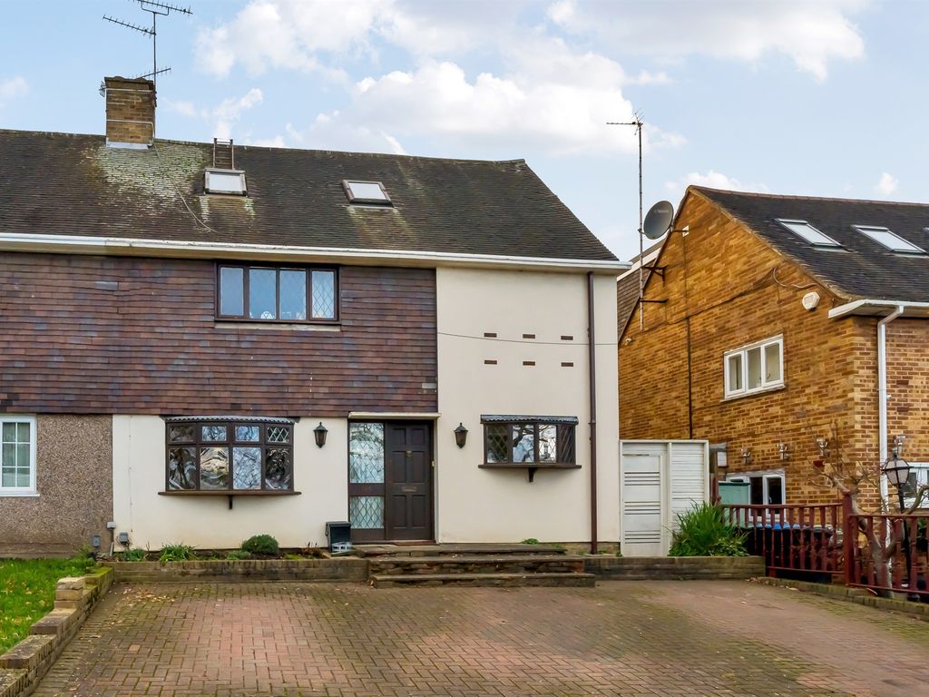 5 bed semidetached house for sale in Worlds End Lane, Enfield EN2, £