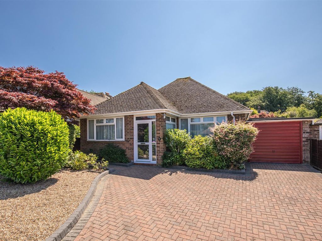 2 bed detached bungalow for sale in Downsview, Heathfield TN21 Zoopla