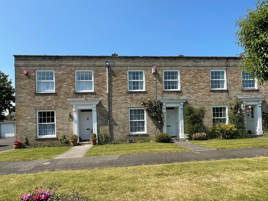 3 bed terraced house for sale in Courtenay Place, Lymington SO41, £