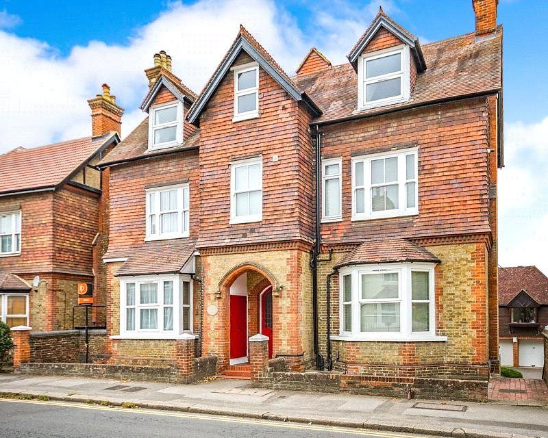 1 bed flat for sale in Bloomsberry House, 35 Croydon Road, Reigate RH2