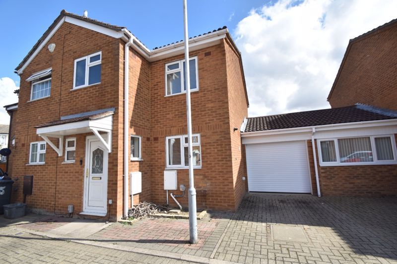 Radstone Place, Luton LU2  