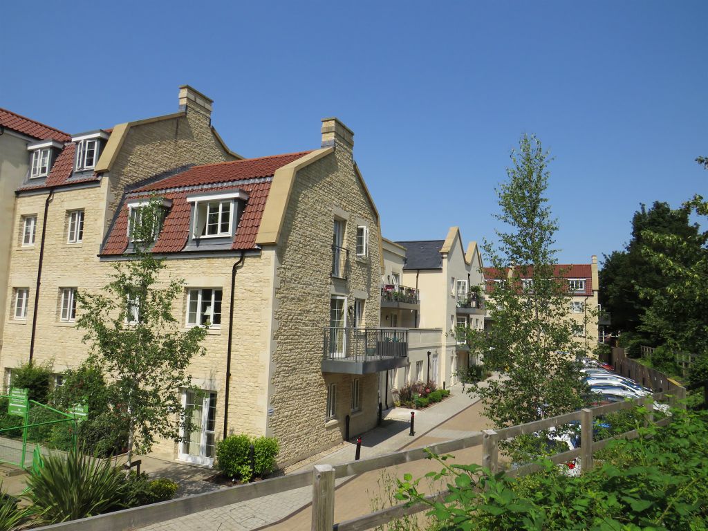 Gloucester Road, Bath BA1  