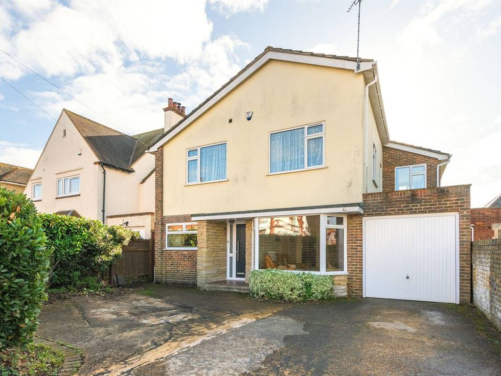 5 bed detached house for sale in Cecil Park, Herne Bay CT6, £550,000