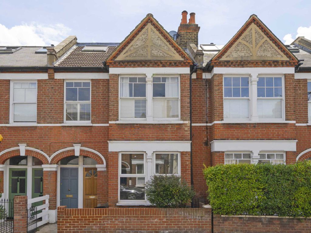 2 bed flat for sale in Penwith Road, London SW18, £480,000 Zoopla