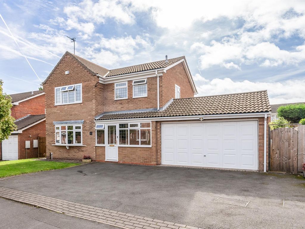 4 bed detached house for sale in Oakslade Drive, Solihull B92, £575,000 Zoopla