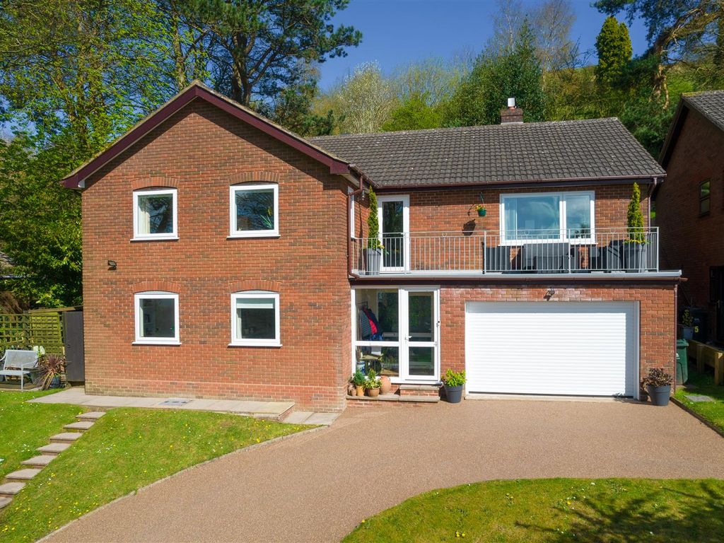 5 bed detached house for sale in Camp Hill, Malvern WR14, £650,000 Zoopla