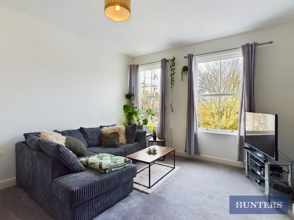 1 bed flat for sale in Alma Square, Scarborough YO11, £90,000 Zoopla