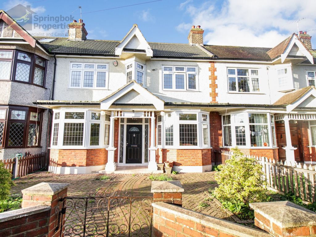 4 bed terraced house for sale in Woodford Ave, Ilford, Essex IG4 Zoopla