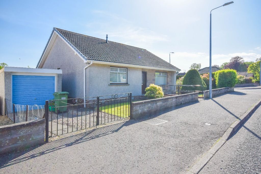 3 bed bungalow to rent in Cookston Crescent, Brechin, Angus DD9 Zoopla