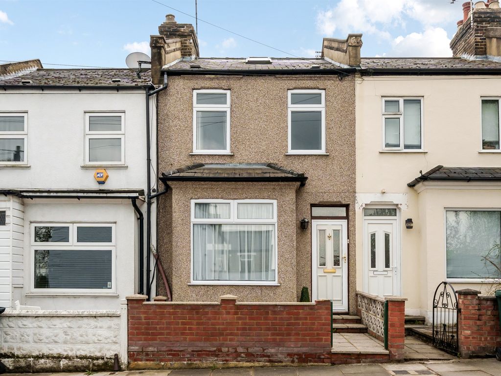 3 bed terraced house for sale in Brunswick Crescent, London N11 Zoopla