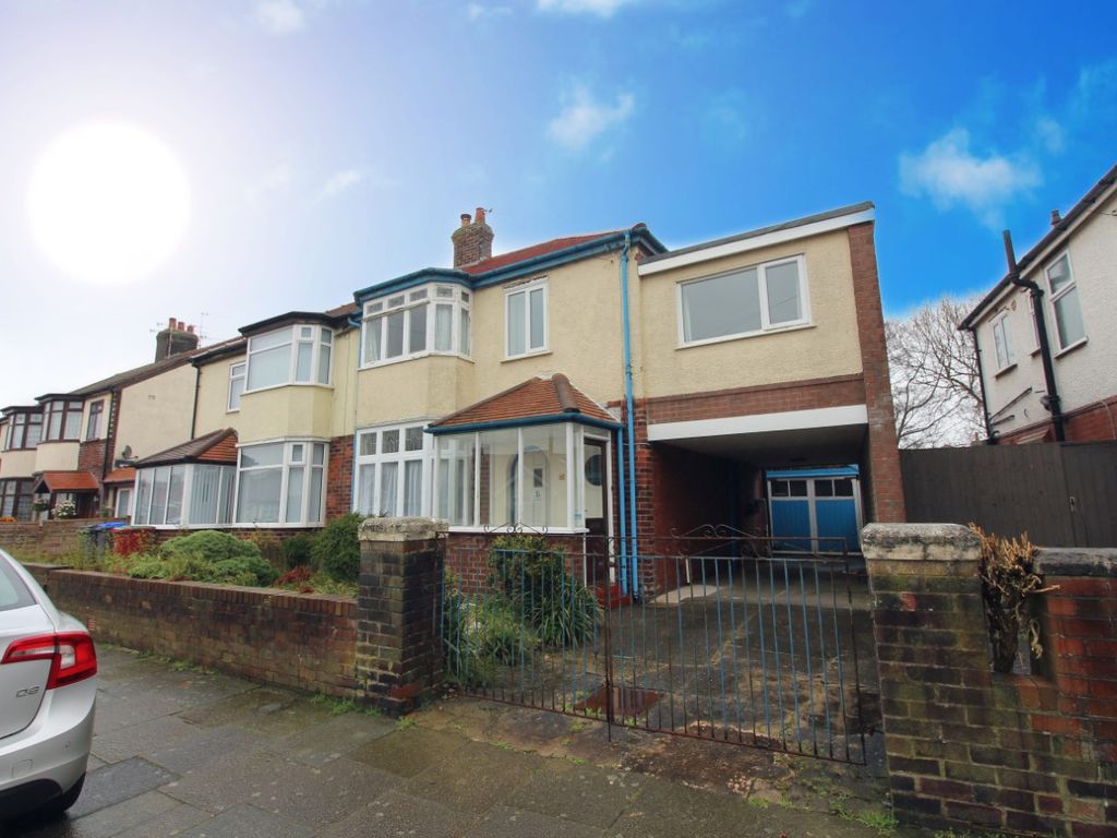 4 bed semidetached house for sale in Kendal Avenue, Highfurlong FY3