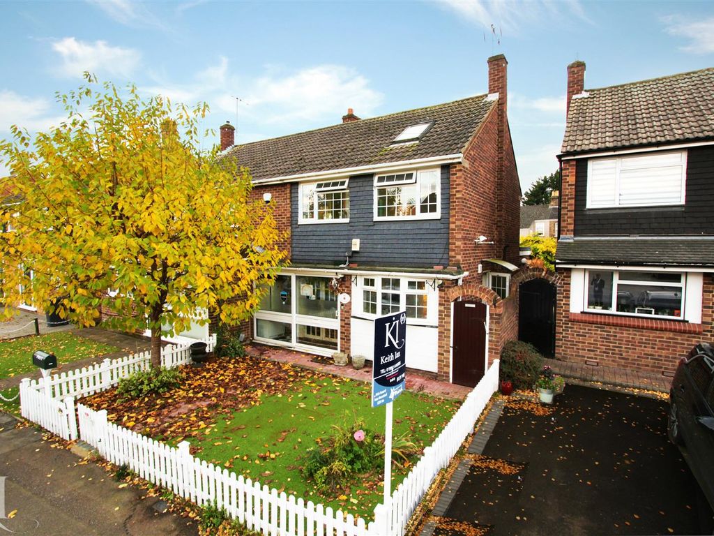 3 bed semidetached house for sale in Prospect Road, Cheshunt, Waltham