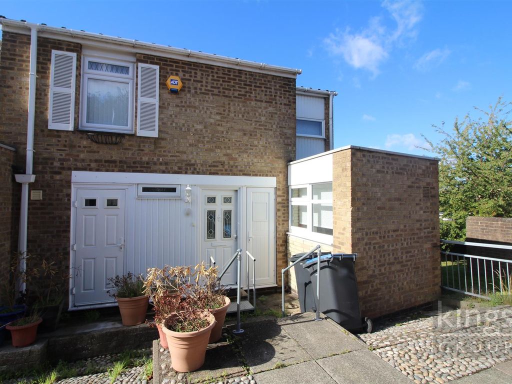 3 bed end terrace house for sale in Moorfield, Harlow CM18 Zoopla