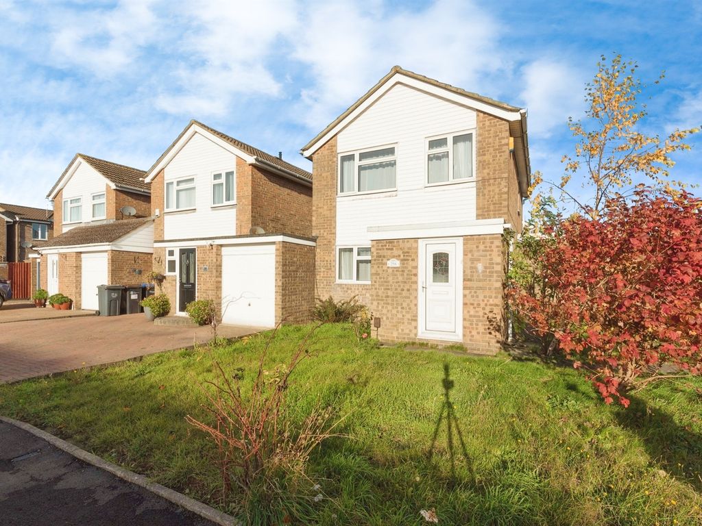 3 bed detached house for sale in Obelisk Rise, Kingsthorpe, Northampton