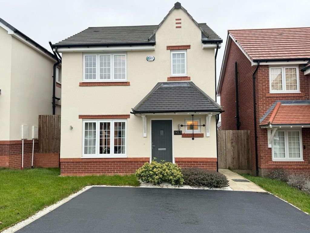 3 bed detached house for sale in Fern Green Close, Worsley M28, £